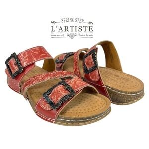 L'Artiste Spring Step Size 38 Red Astra‎ Sandals Embossed Leather Ornate Buckle